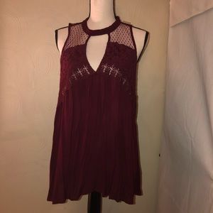 AEO burgundy top